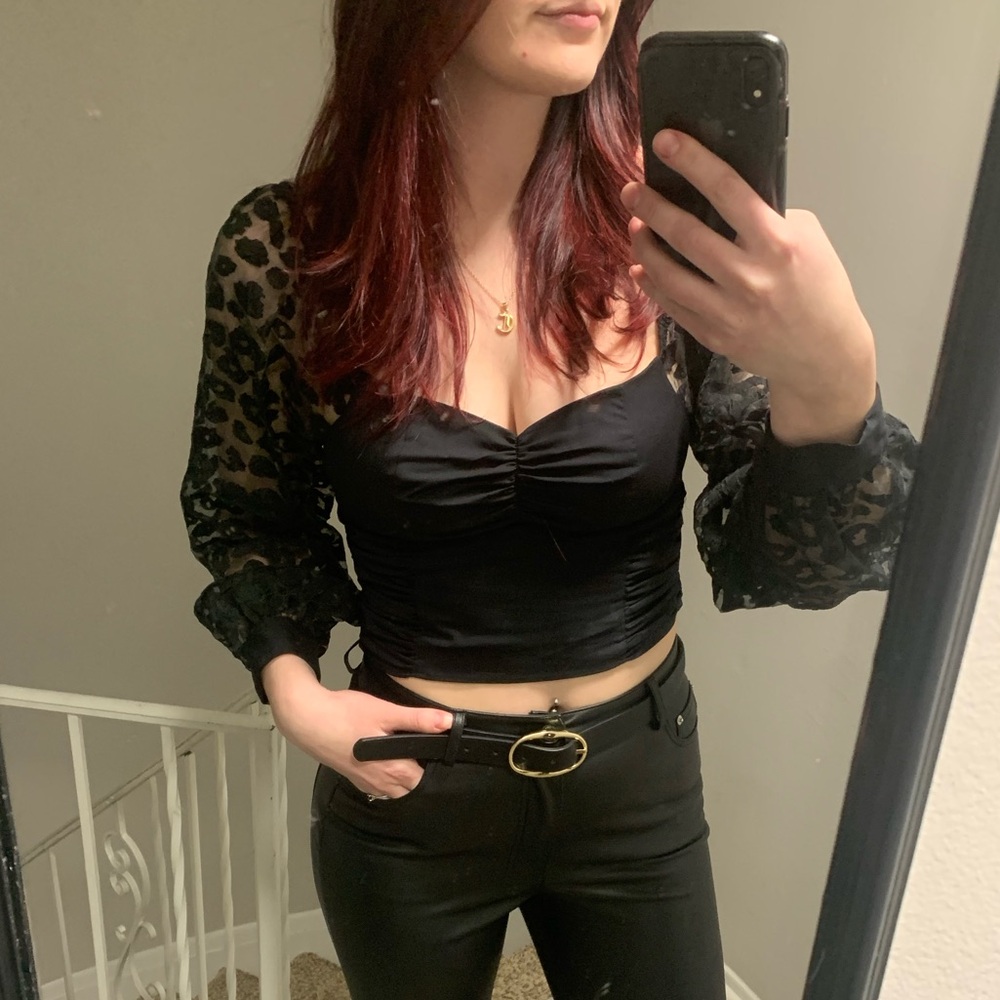 Zara Leopard Sleeve Top